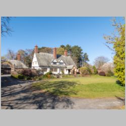 Voysey, Brook End, photo on harts-homes.co.uk,19.jpg