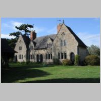 Burges, photo Yorke Almshouses photo by Philip Halling, Wikipedia.jpg