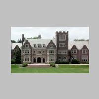 Coxe Hall, photo by Circuitloss on Wikipedia.JPG