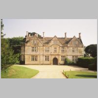 Hanford House, Dorset, photo by Chris Downer on Wikipedia.jpg