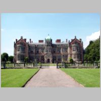 Ingestre Hall, photo by Langstraat on Wikipedia.jpg
