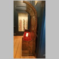 Furniture by William Morris, displayed at the William Morris Gallery, London, photo Shani Evenstein, Wikipedia,6.jpg
